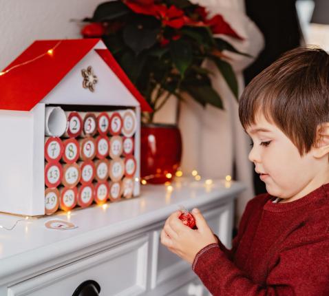 Nog beter dan er eentje te kopen: zelf een adventskalender maken.  © Shutterstock