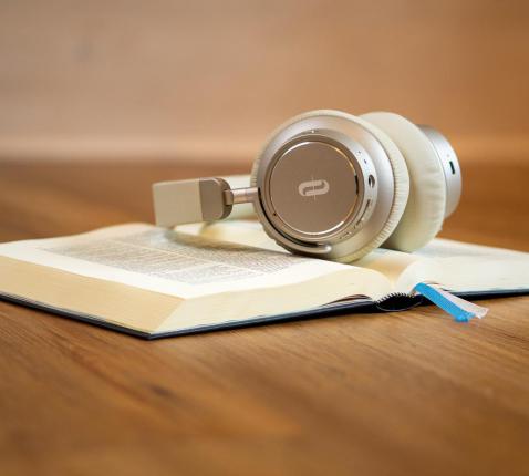 Jong, katholiek en zonder schroom © Pixabay (free image - 4system)