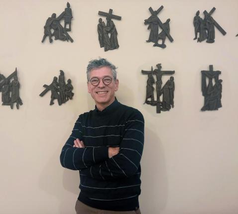 “De keuze voor een kruis, een galg, is qua pr een vreemde zet. Voor ons christenen is dat het teken dat God zelfs te midden van miserie en onrecht aan onze kant staat”, stelt Jan Pandelaers. © Evelien Van Bogaert