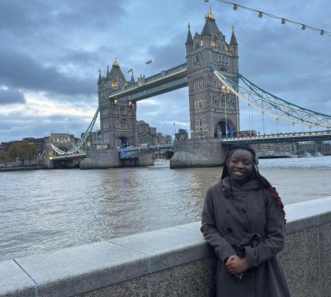 Brug met Stacey Osei  © Osei