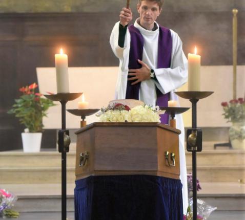 Katholieke uitvaartliturgie © liturgie.catholique.fr