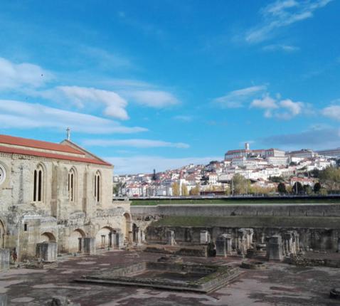 Oude abdij bij Coimbra © IJD-Jongerenpastoraal Vlaanderen