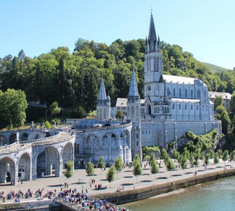 basilieken in Lourdes © Bedevaarten Bisdom Gent