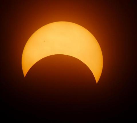 Zonsverduistering © Pixabay - Free Image (doinkster - 1871740_1920) Zonsverduistering © Pixabay - Free Image (doinkster - 1871740_1920)