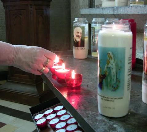 Veel woorden heeft God niet nodig om ons gebed te verstaan © Danny Maenhaut