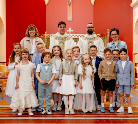 Eerste communievieringen in onze pastorale eenheid. 
