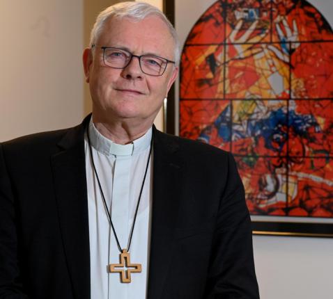 Mgr. Hoogmartens © -HetNieuwsblad-