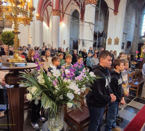 Terugblik kruisoplegging kandidaat-vormelingen © Gaston Pulinckx