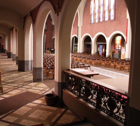 binnenzicht kerk OLV Middelares © Mia Verbanck