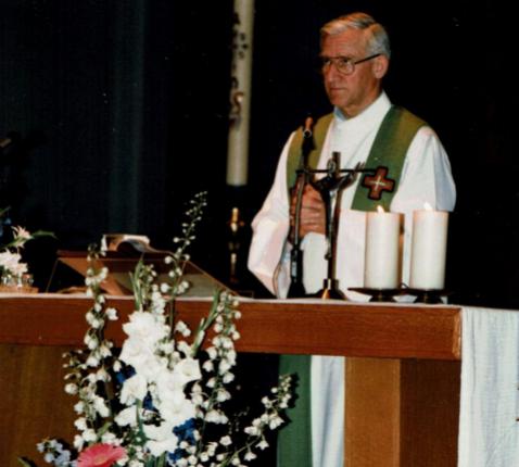 pastoor Frans Van Nueten © parochiearchief