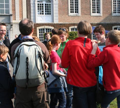 Gezinnen ontmoeten elkaar © Ria Thaens