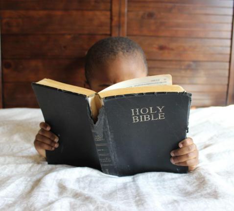 De Bijbel is een schat waar oud en nieuw uit tevoorschijn blijft komen. Maar ze ontginnen, is een leerproces. © nappy via Pexels