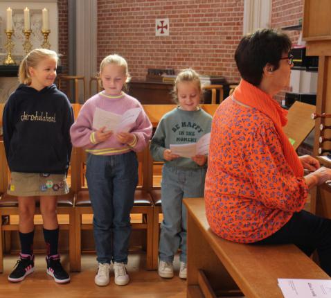 Startviering met veel noten op haar zang © RvH