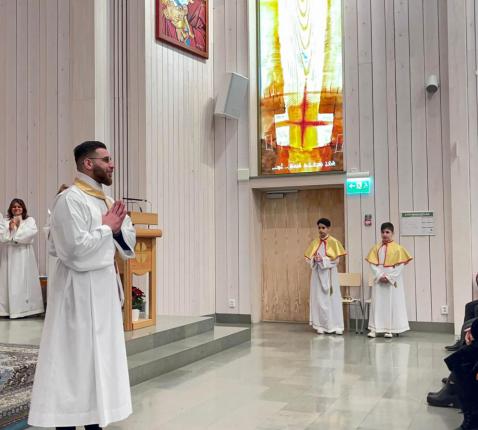 Wijding David Nas tot subdiaken in Söderalje (Zweden) door mgr. Saad Sirop Hanna © rr