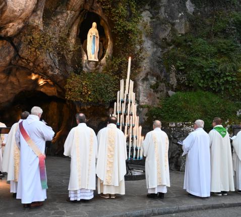 DIOCESANE WINTERBEDEVAART NAAR LOURDES  © ©