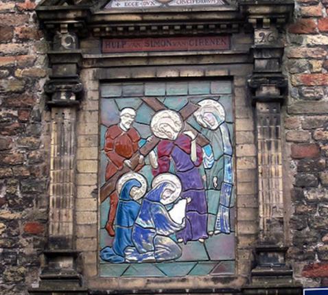 Kruisweg door de stad. 