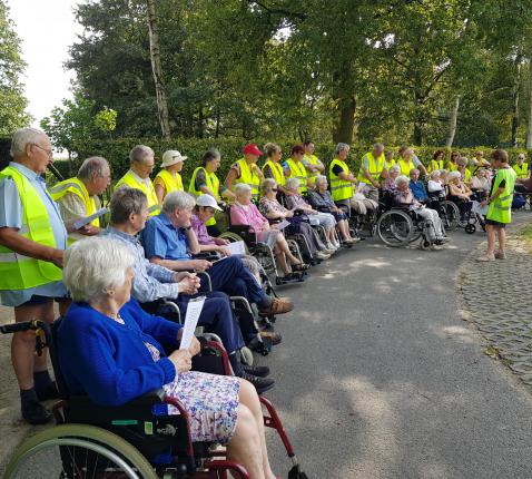 Elkaar gastvrij ontmoeten in WZC Sint Barbara © Ria Ruelens