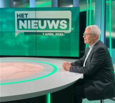 Bisschop Patrick Hoogmartens in de studio van TV Limburg © Francis Loyens