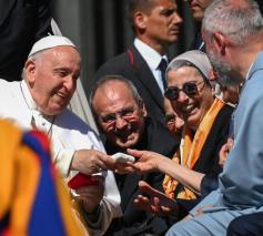 Paus Franciscus tijdens de algemene audiëntie van woensdag 26 april 2023 © VaticanMedia