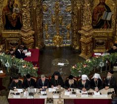 De nieuwe Oekraïens-orthodoxe kerk kwam in 2018 tot stand door een fusie van twee bestaande kerken (foto: het Eenmakingsconcilie van de oosters-orthodoxe kerken van Oekraïne op 15 december 2018).   © © Wikimedia