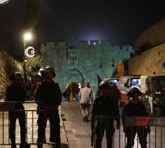 Militairen bewaken de buurt van de Al Aqsamoskee ©  AmnestyInternational-Anadolou Agency-Contributor-Getty Images