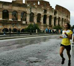 Het atletiekteam van het Vaticaan in actie, tijdens de marathon van Rome © Facebookpagina Athletica Vaticana