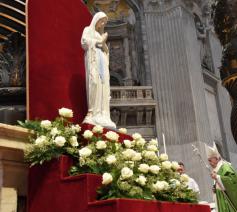 Maagd van de Armen in de Sint-Pietersbasiliek in Rome © Vatican Media