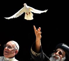 Paus Franciscus en de Koptisch-orthodoxe paus, patriarch Tawadros II van Alexandrië © VaticanMedia