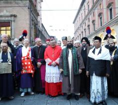 De kop van de vredesprocessie op 'Bruggen voor Vrede' in Bologna © Sant'Egidio