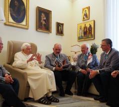 Benedictus XVI haalt herinneringen op ©  Fondazione Vaticana Joseph Ratzinger - Benedetto XVI/Traunsteiner Tagblatt