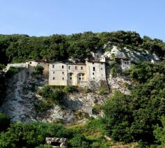 Het heiligdom van de franciscanen in Greccio © ofm.