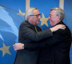 Comece-voorzitter Jean-Claude Hollerich met EU-comissievoorzitter Jean-Claude Juncker © Comece