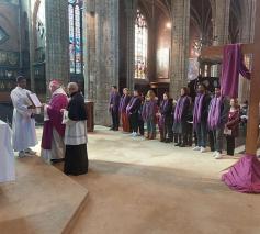 Catechumenen in de Gentse kathedraal bij het begin van de vastentijd.  © Bisdom Gent/Matthias De Blaere