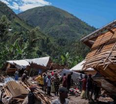 Hulpverlening in het dorp Nyamukubi © Vatican Media