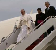 Paus Franciscus bij zijn aankomst in de VS © CTV