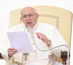 Paus Franciscus tijdens de wekelijkse audiëntie © SIR/Vatican Media