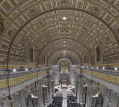 De ledverlichting in de Sint-Pietersbasiliek © Vatican Media