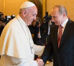 President Poetin en paus Franciscus © Vatican Media