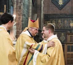 priesterwijding Mathias Dick - 3 juli 2022 © Bisdom Gent, foto: Martine Van Cauwenberghe