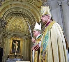 De anglicaanse aartsbisschop en de paus, hier als collega-bisschoppen.  © Belga Image