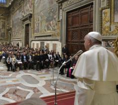 Paus Franciscus ontmoette 500 Roma © Vatican Media