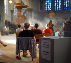 'Social distancing' in de liturgie © Sint-Michielsbeweging Kortrijk