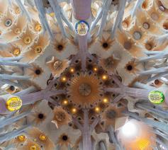 Interieur van de Sagrada Familia © katholisch-de