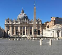 Het Sint-Pietersplein in Rome zoals het dezer dagen in tijden van coronavirus erbij ligt © VaticanMedia