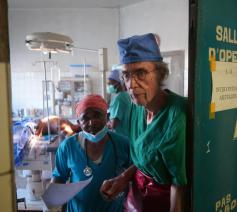 Réginals Moreels in het ziekenhuis van zijn Congolese collega in Beni. © VIER