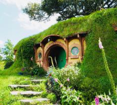 In Nieuw-Zeeland kun je de set bezoeken van The Lord of the Rings. Dit is de plek waar de avonturen van Bilbo en Frodo beginnen. © Adrien Aletti / Unsplash