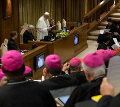 Paus Franciscus tijdens de Amazonesynode © Vatican Media