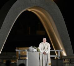 Paus Franciscus in het Vredespark van Hiroshima  © Vatican Media