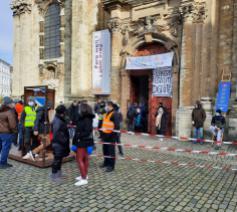 "Wij waren zaterdag verrast, maar niet helemaal verwonderd door de bezetting van de Begijnhofkerk." © Karen Naessens