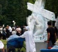 Kruisweb voor de zieken in Lourdes 